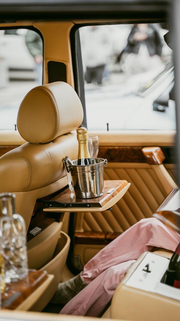 Luxury transport experiences tailored for you in belgium